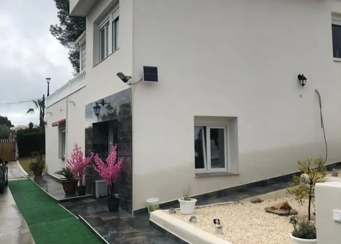 Hakim تورّيفيِخا